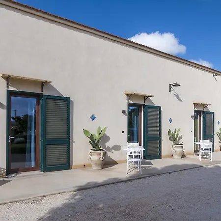 Casale Dome Bed & Breakfast